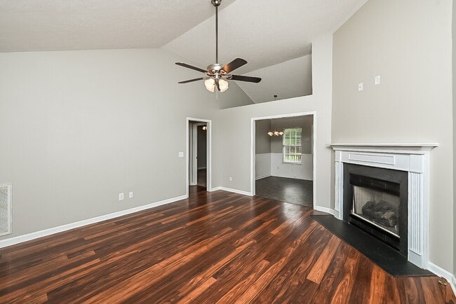 Photo - 715 Whispering Breeze