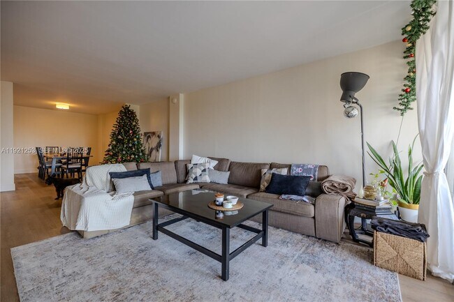 Photo - 2810 N 46th Ave Unit F662