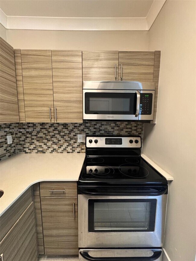 Photo - 115 Menores Ave Unit 6