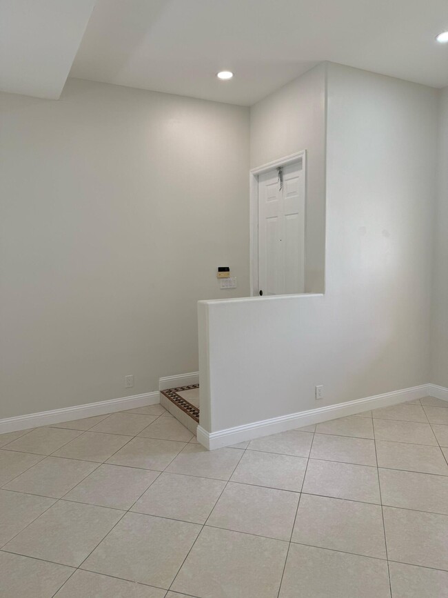 Photo - 5076 SW 38th Way