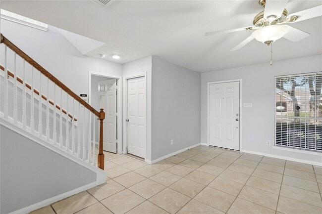 Photo - 7027 Waveland Dr