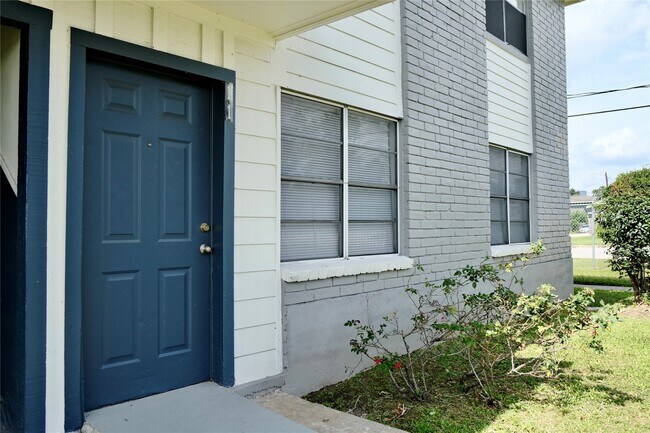 Photo - 5602 Market St