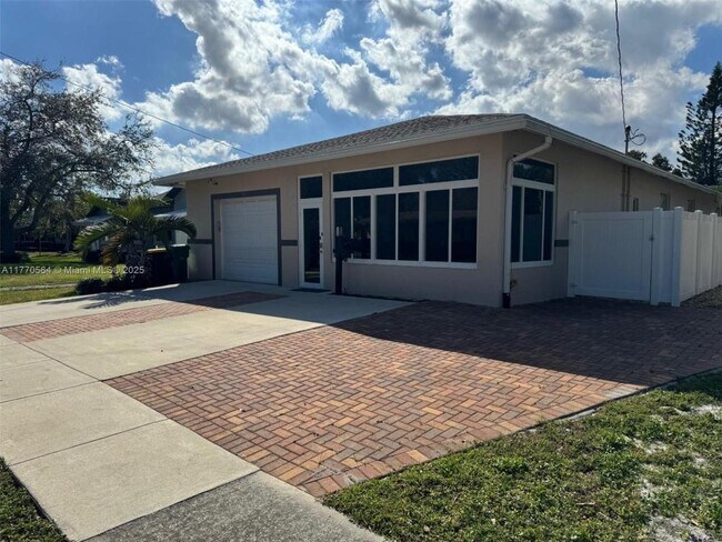 3 bedroom in Dania Beach FL 33004 - 3 bedroom in Dania Beach FL 33004 House