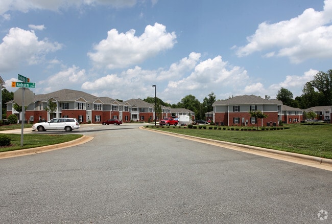 Auburn Trace Apartments