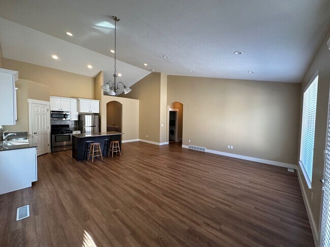 Photo - Orem Townhome - Hillcrest Neighborhood