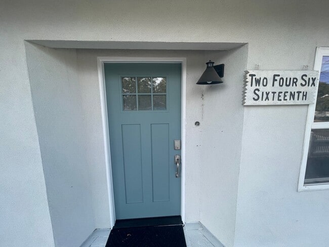 Photo - 246 16th St