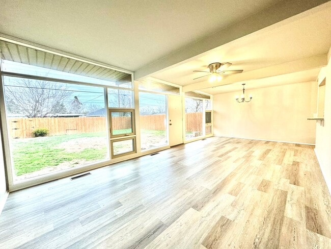 Photo - Cute 3/2 with Bonus Room Central Lubbock close to University