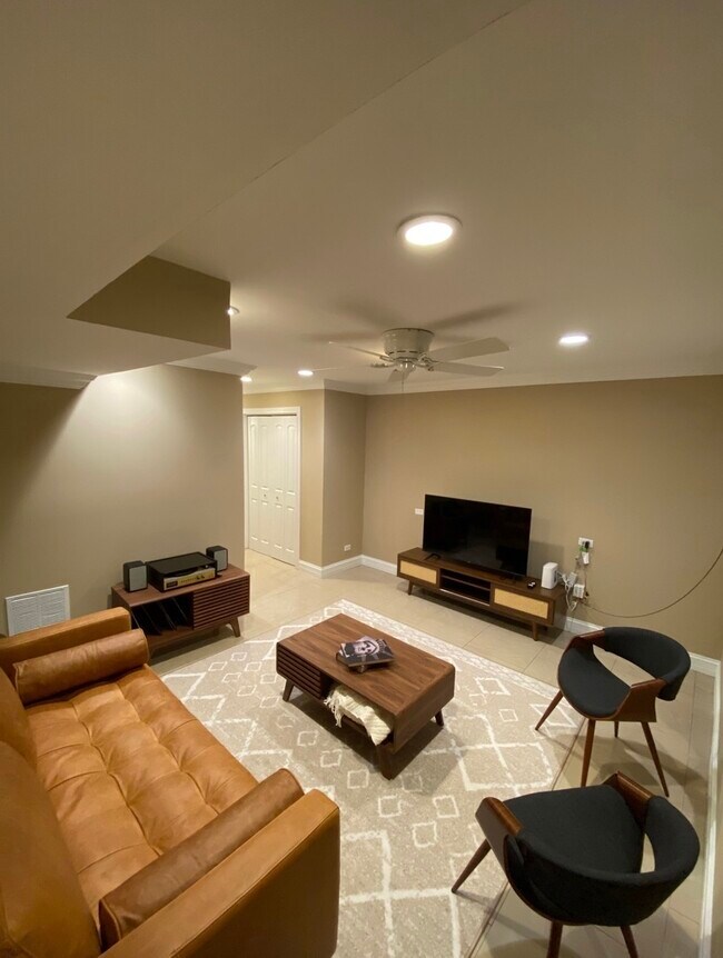 Photo - 816 N Hermitage Ave