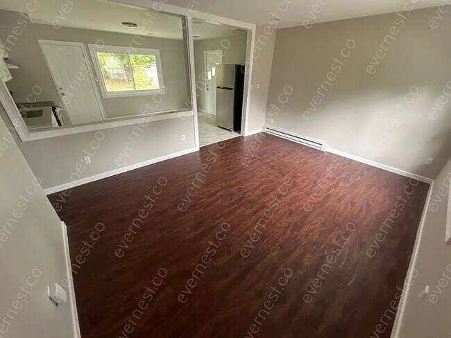 164 Burr St