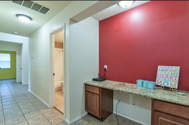 Photo - 4102 Kite Ln