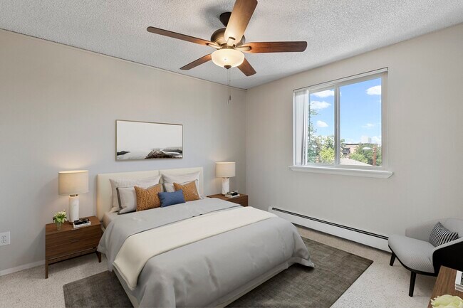 Photo - 8 S Clarkson Street