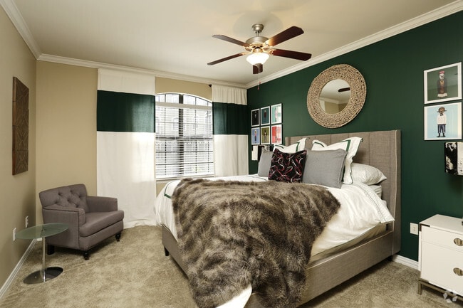 1BR,1BA W/DEN - 1000SF B1 - BEDROOM