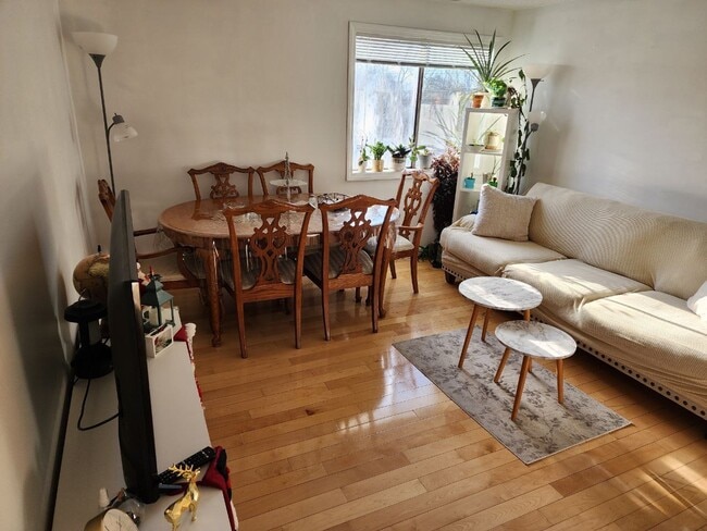 Photo - 100 E Meadow Rd Unidad 4