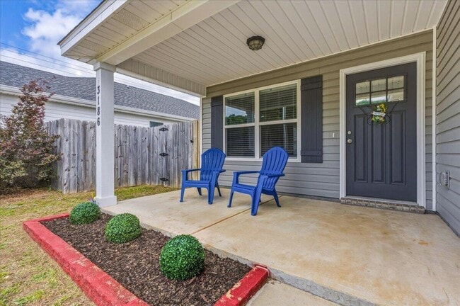 Photo - 3186 Maple St