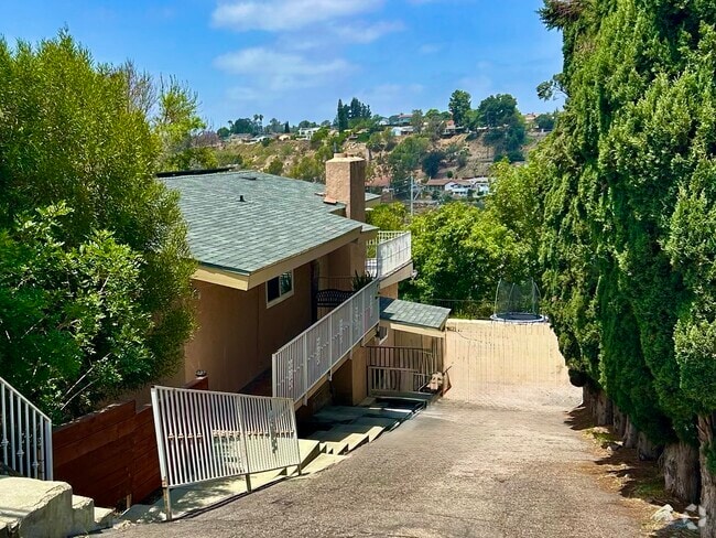 Building Photo - 3346 San Carlos Dr Rental