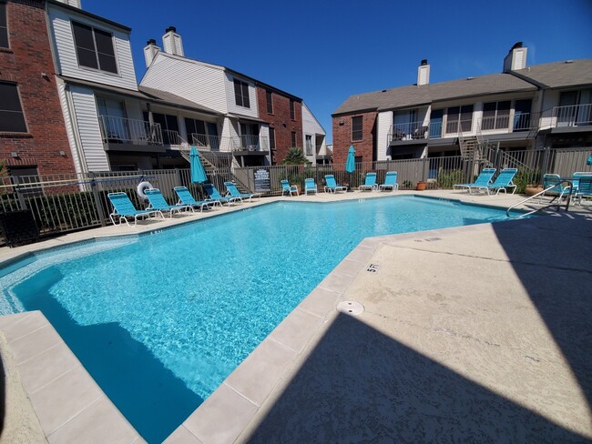 Building Photo - Briar Park Rental