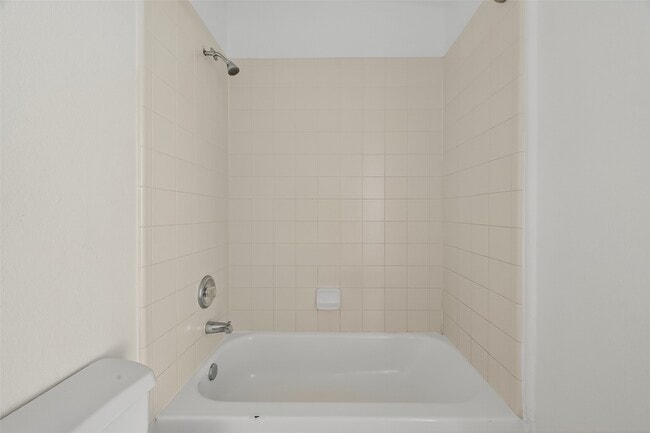 Building Photo - 21339 Bella Jess Dr