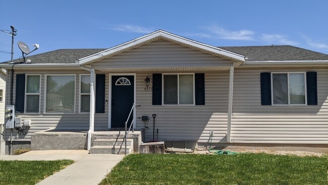 Photo - 4372 S 1000 W Unit A