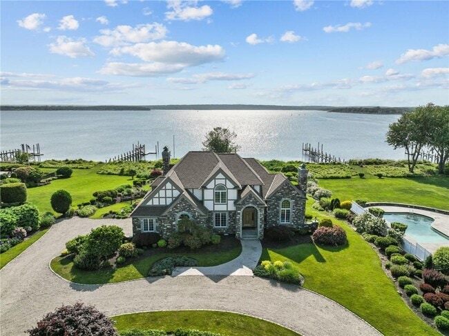 Photo - 222 Channel View