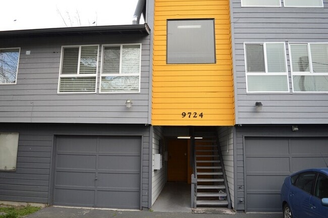 Building Photo - 9724 6th Ave NW Unit Apt#C
