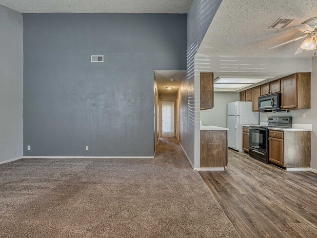 Photo - Lexington Commons