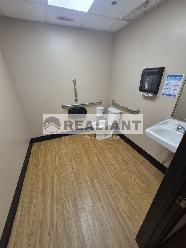 Photo - 1701 Madison Ave Unit B