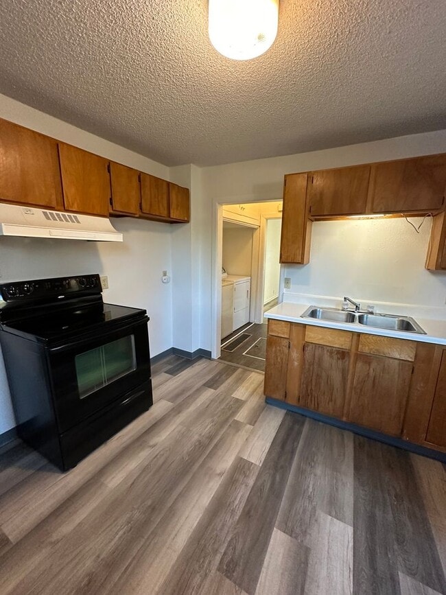 Photo - 3 Bed / 1 Bath House