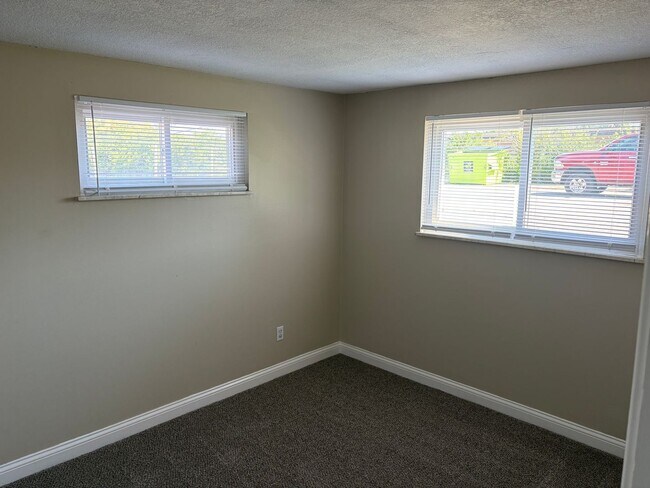 Photo - 4806 Northcrest Dr Unit C