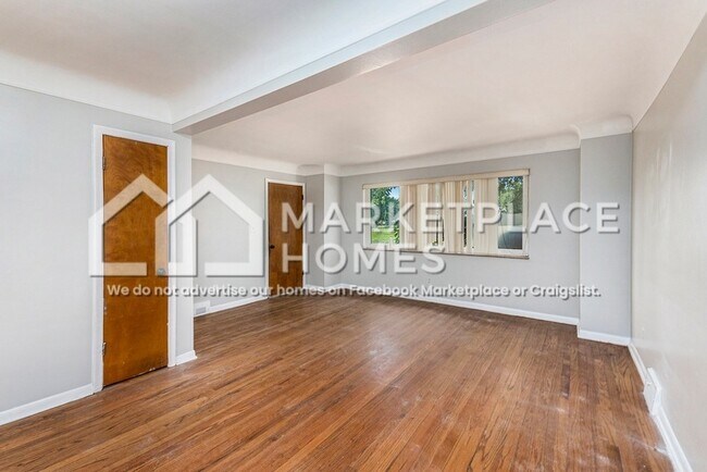 Photo - 19421 Moross Rd