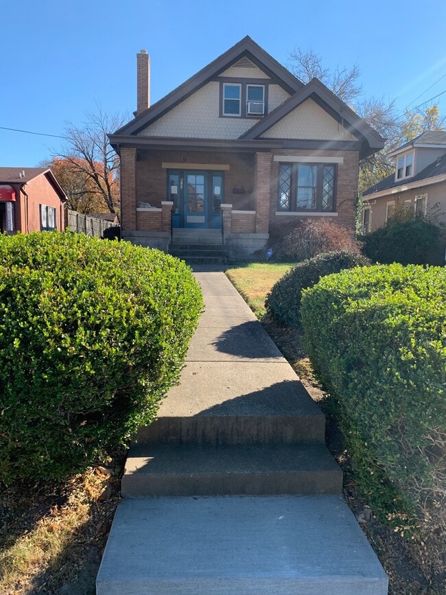 front of building - 6740 Montgomery Rd Unit 2