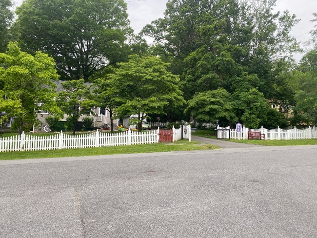 Photo - 2810 Rosemary Ln