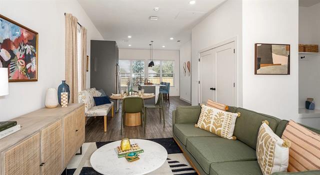 Photo - 2205 N Bonnie Brae St