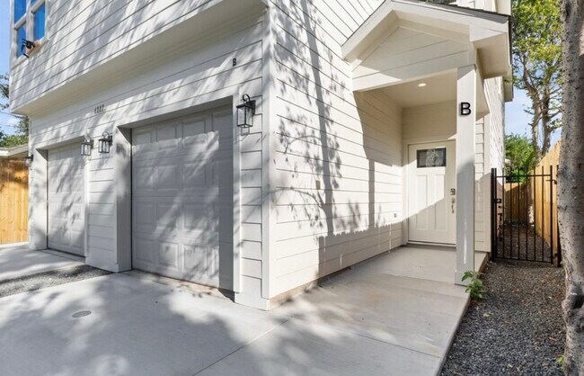 Photo - 4227 Gunter St