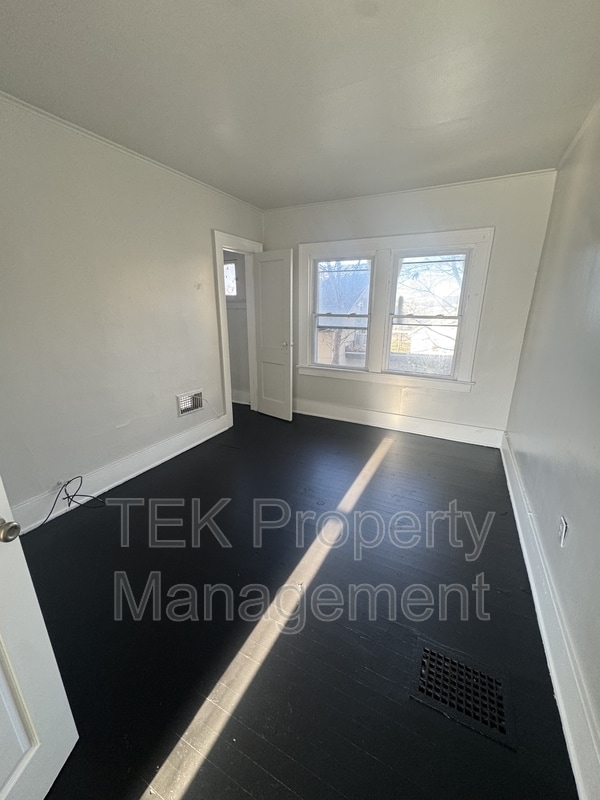 Photo - 210 Dewey Ave