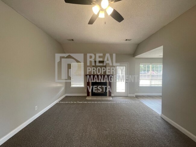 Photo - 313 Canterfield Dr
