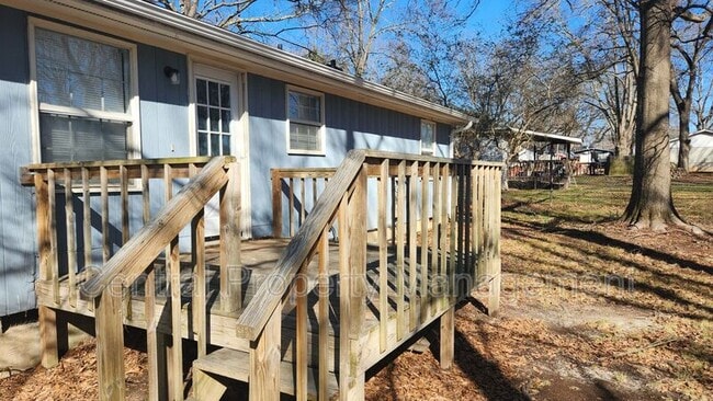 Photo - 300 Florence Dr