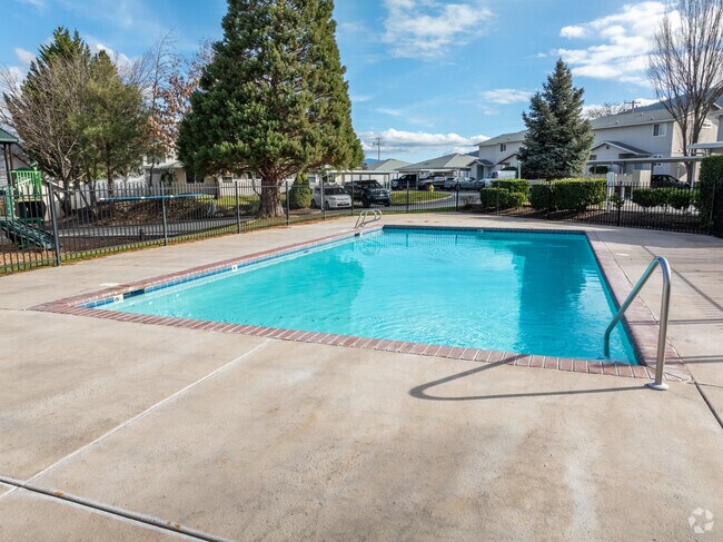 Pool - Talent Parkside