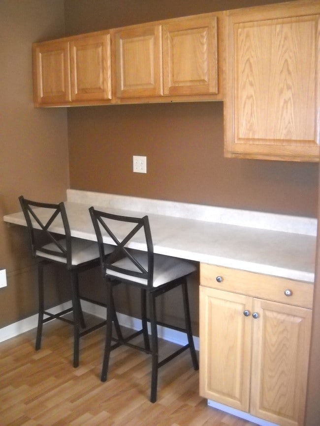Kitchen - 361 E Spring St Unit 2