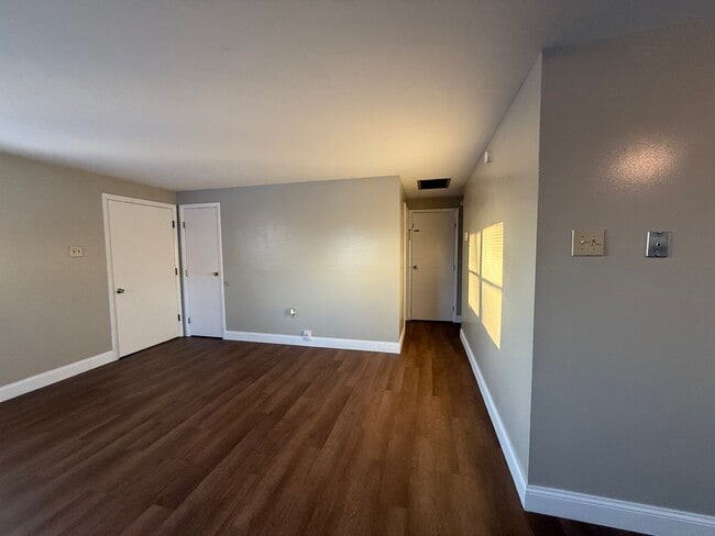 Photo - 239 Euclid Ave