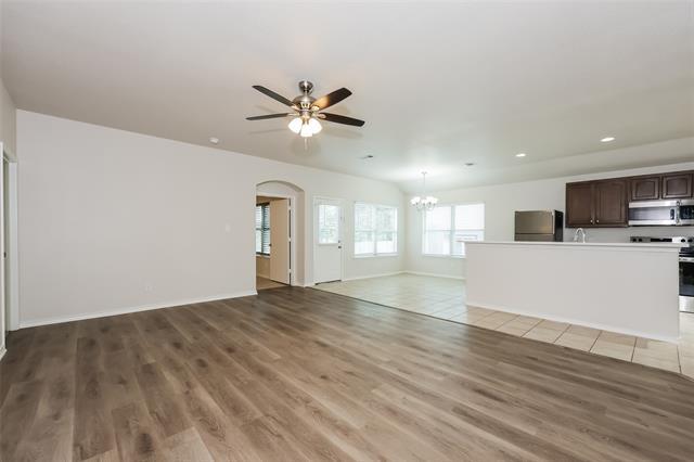 Photo - 1037 E Powell Ave