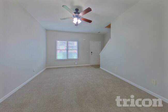 Photo - 45 Wyndham Ct