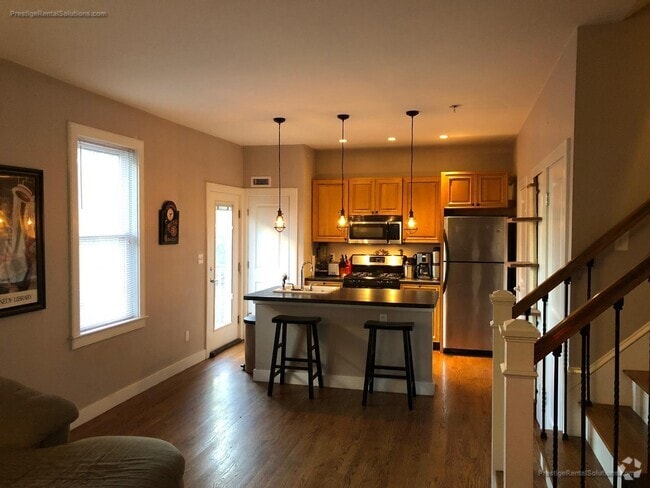 Building Photo - 842 Dorchester Ave Rental