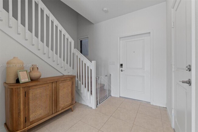 Photo - 20544 NE 5th Pl