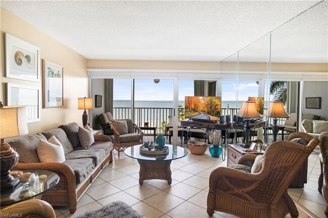 Building Photo - 3443 Gulf Shore Blvd N Unit 609 Rental