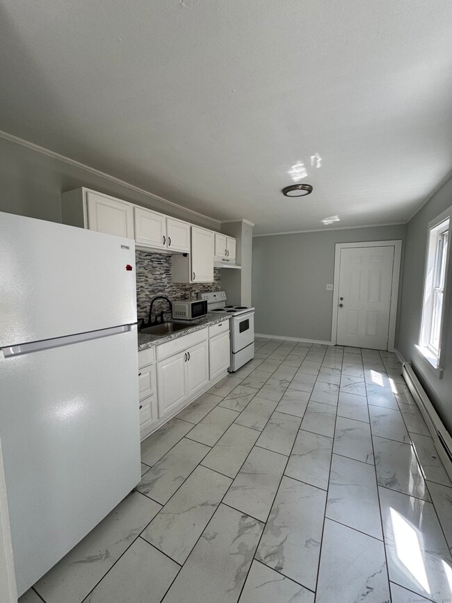 Building Photo - 151 West St Unit 1 Rental