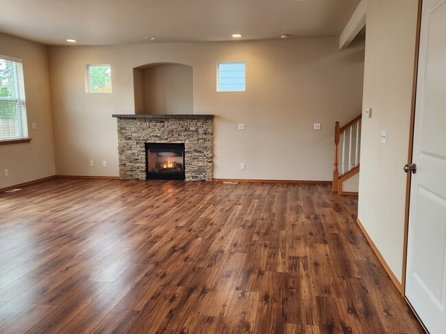 Photo - 2715 93rd Pl SE