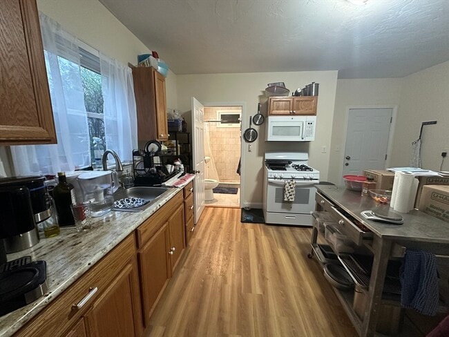 Photo - 194 Adams St