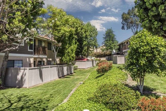 SERRANO HIGHLANDS APARTMENT HOMES