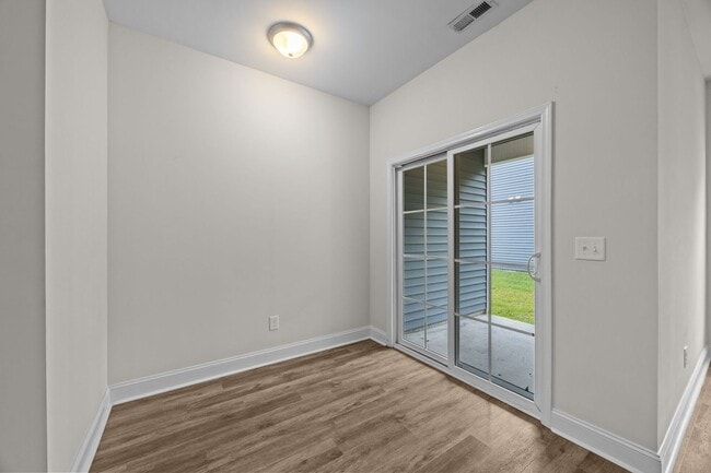 Photo - 211 N Stingray Ln