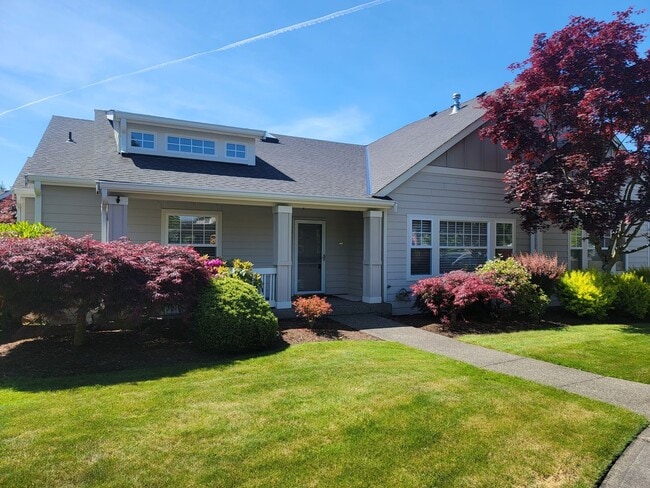 Dupont, NW Landing 2 Bedroom condo. Single... - Dupont, NW Landing 2 Bedroom condo. Single...
